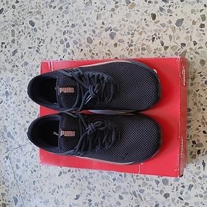 Puma  Sneakers Women's Black/Rose Gold size 6.5 SOFTFOAM EUR 37 UK 4 CM 23
